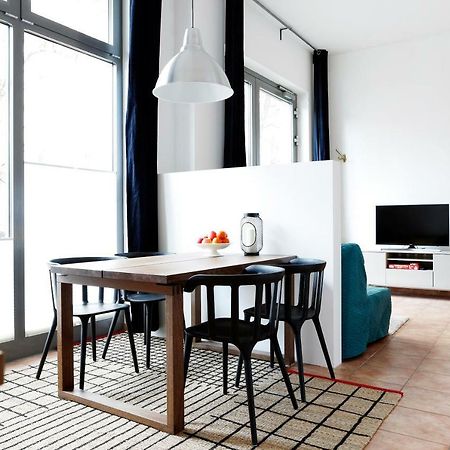 Swine By Rockchair Apartments L Superhost Status L Cozy Family & Business Flair In City Center "Mitte" Modern Studio Boxspringbed Welcomes You! Berlin Exteriör bild